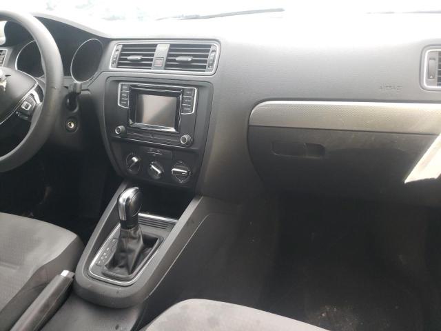 Photo 9 from auction – 2017 VOLKSWAGEN JETTA S with VIN 3VW2B7AJ1HM345370