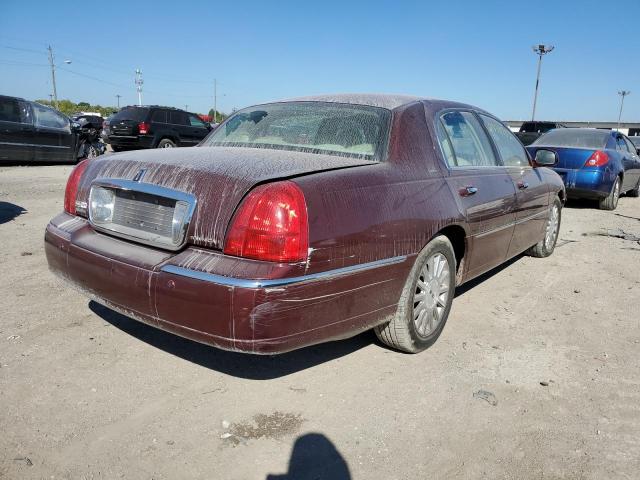 Photo 4 from auction – 2004 LINCOLN TOWN CAR U with VIN 1LNHM83W24Y674479
