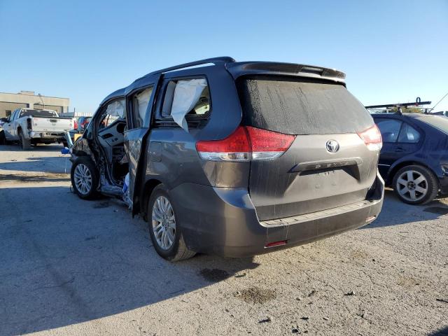 Photo 3 from auction – 2012 TOYOTA SIENNA XLE with VIN 5TDYK3DC7CS249450