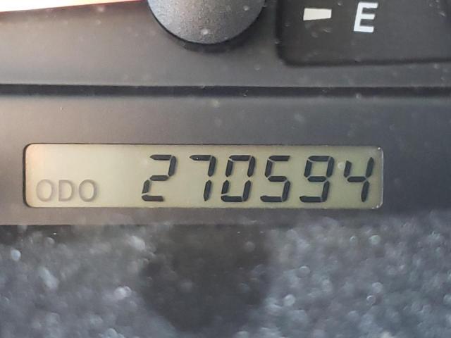 Photo 8 from auction – 2003 TOYOTA CAMRY LE with VIN 4T1BF32KX3U553240
