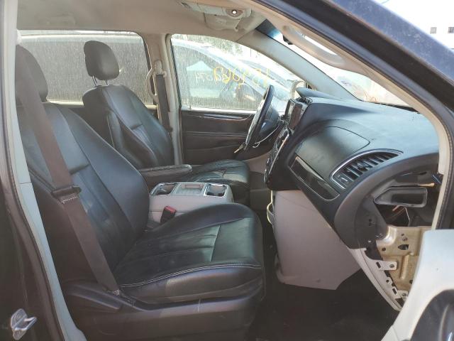 Photo 5 from auction – 2014 CHRYSLER TOWN & COU with VIN 2C4RC1BG7ER126643