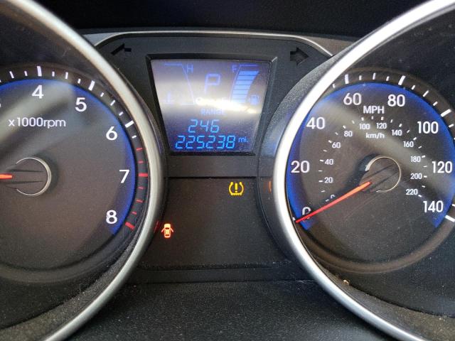 Photo 8 from auction – 2011 HYUNDAI TUCSON GLS with VIN KM8JU3AC3BU242307