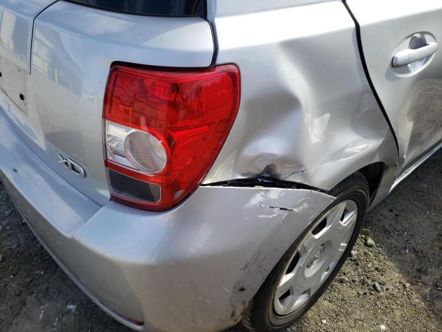 Photo 9 from auction – 2010 TOYOTA SCION XD with VIN JTKKU4B46A1000139