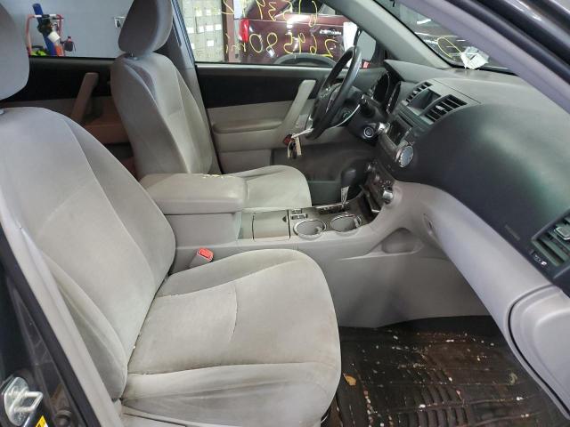 Photo 5 from auction – 2012 TOYOTA HIGHLANDER with VIN 5TDBK3EH5CS102382