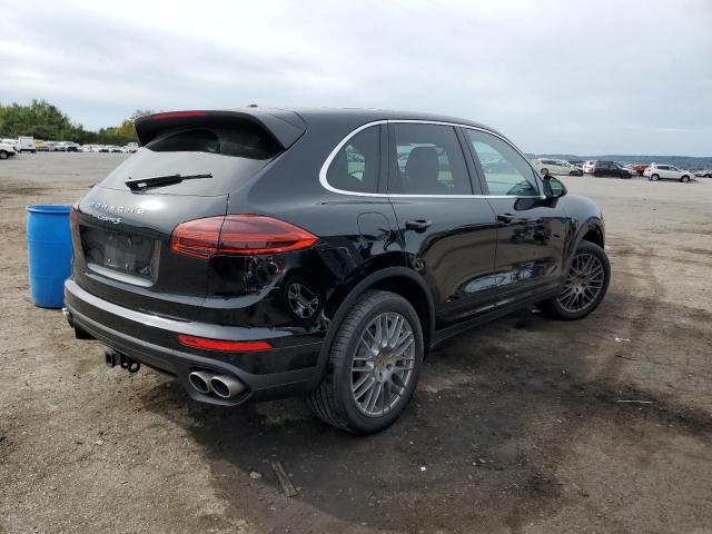 Photo 4 from auction – 2017 PORSCHE CAYENNE S with VIN WP1AB2A22HLA53270
