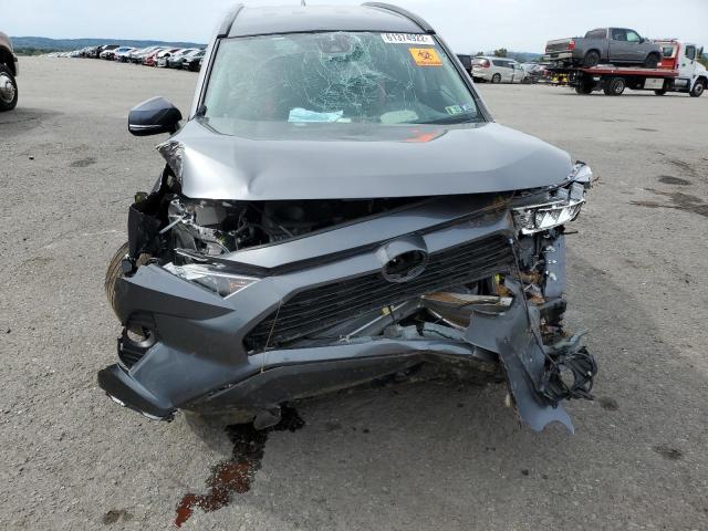 Photo 9 from auction – 2021 TOYOTA RAV4 XLE with VIN 2T3P1RFV2MC186369