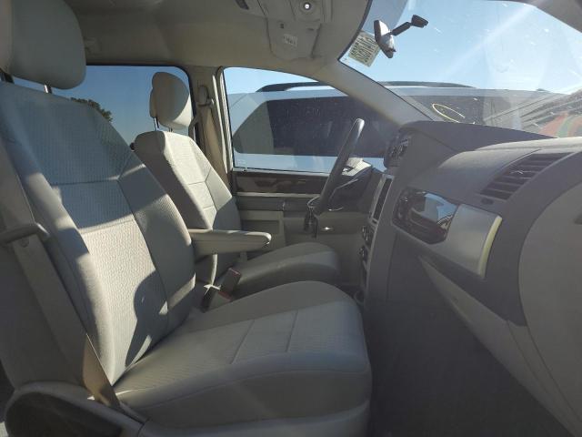 Photo 5 from auction – 2010 CHRYSLER TOWN & COU with VIN 2A4RR5D15AR399468