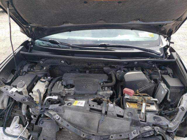 Photo 7 from auction – 2017 TOYOTA RAV4 LIMIT with VIN JTMDFREV7HJ136138