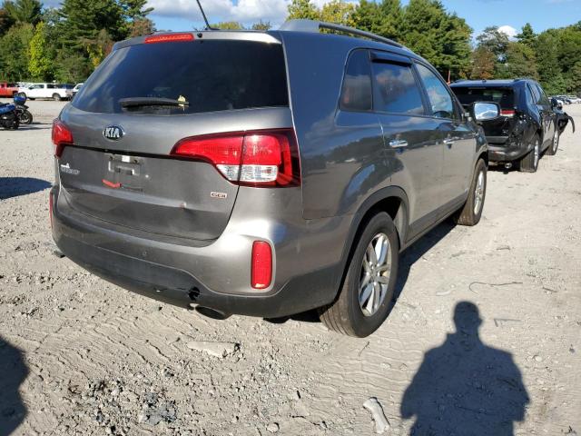 Photo 4 from auction – 2015 KIA SORENTO LX with VIN 5XYKTCA65FG624643