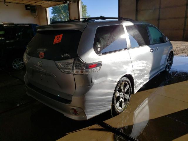 Photo 4 from auction – 2016 TOYOTA SIENNA SE with VIN 5TDXK3DC6GS757829