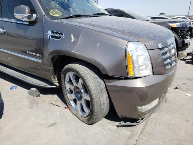 Photo 9 from auction – 2011 CADILLAC ESCALADE L with VIN 1GYS4BEF5BR238425