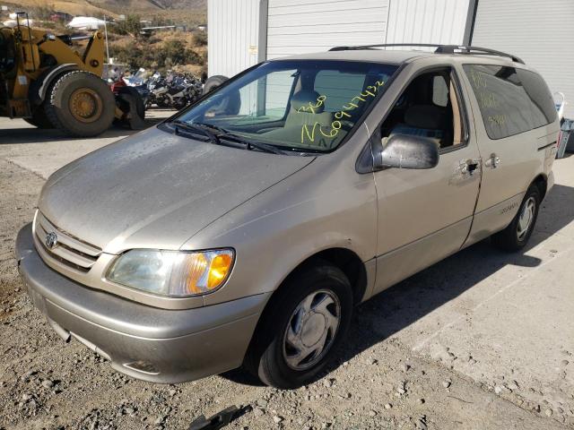 Photo 2 from auction – 2002 TOYOTA SIENNA LE with VIN 4T3ZF13C92U447894