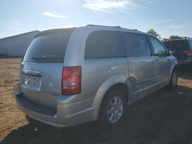 Photo 4 from auction – 2010 CHRYSLER TOWN & COU with VIN 2A4RR5D15AR399468