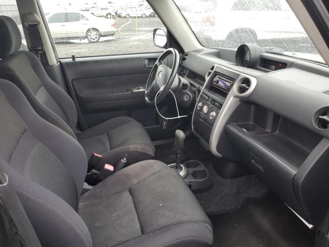 Photo 5 from auction – 2005 TOYOTA SCION XB with VIN JTLKT324650175463