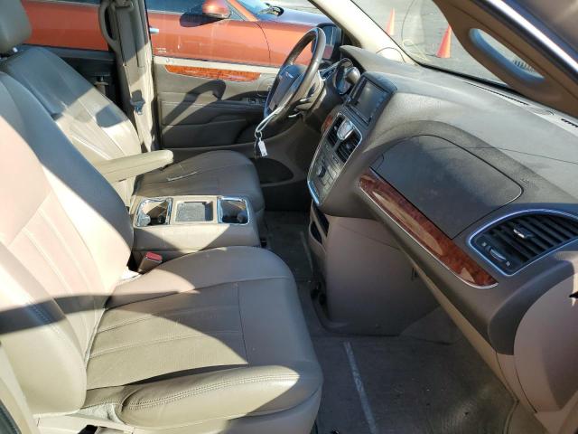 Photo 5 from auction – 2012 CHRYSLER TOWN & COU with VIN 2C4RC1BG8CR237232