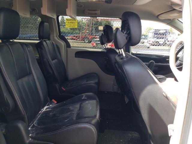Photo 6 from auction – 2014 CHRYSLER TOWN & COU with VIN 2C4RC1BG3ER255737