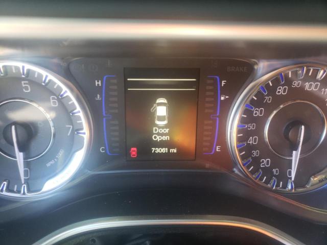 Photo 8 from auction – 2015 CHRYSLER 200 LIMITE with VIN 1C3CCCABXFN623714