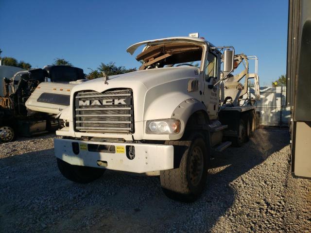 Photo 2 from auction – 2015 MACK 700 GU700 with VIN 1M2AX04C1FM024177