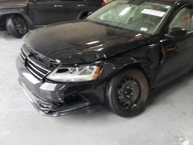 Photo 9 from auction – 2017 VOLKSWAGEN JETTA S with VIN 3VW2B7AJ6HM371480