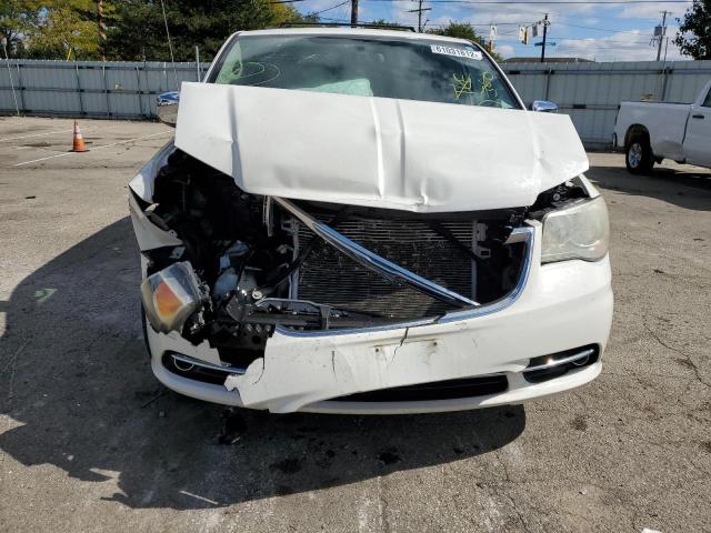 Photo 9 from auction – 2011 CHRYSLER TOWN & COU with VIN 2A4RR8DG4BR705874