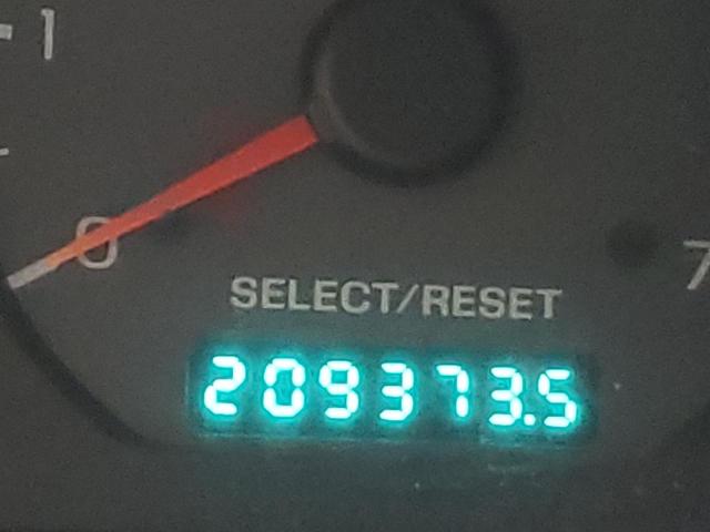 Photo 8 from auction – 2000 FORD MUSTANG with VIN 1FAFP404XYF219482