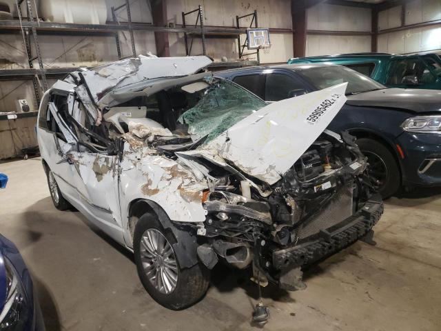 CHRYSLER TOWN & COU 2015 with VIN 2C4RC1CG8FR697221 - Photo from auction