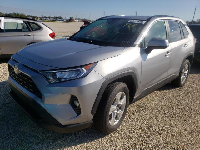 Photo 2 from auction – 2019 TOYOTA RAV4 XLE with VIN JTMW1RFV8KD504550