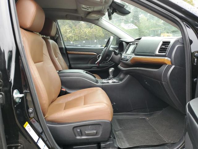 Photo 5 from auction – 2018 TOYOTA HIGHLANDER with VIN 5TDDZRFH5JS880104