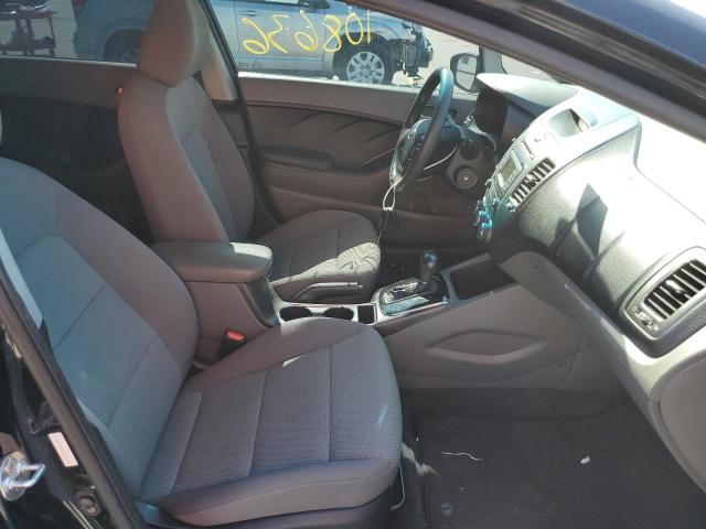 Photo 5 from auction – 2017 KIA FORTE LX with VIN 3KPFK4A74HE106235