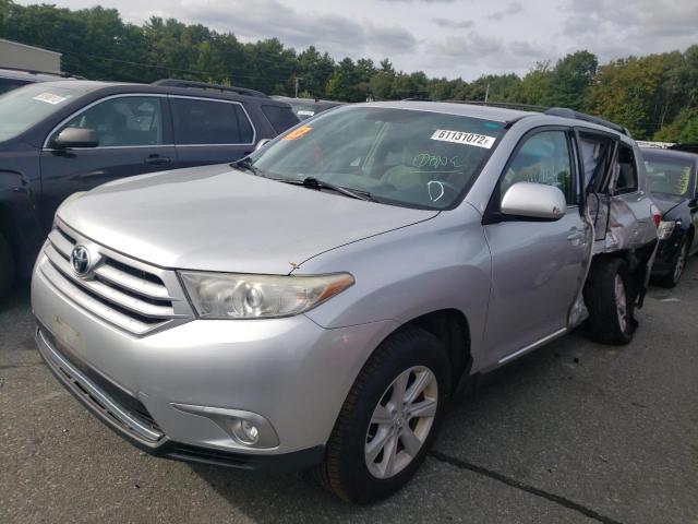Zdjęcie 2 z aukcji – 2013 TOYOTA HIGHLANDER z VIN 5TDBK3EH6DS185810