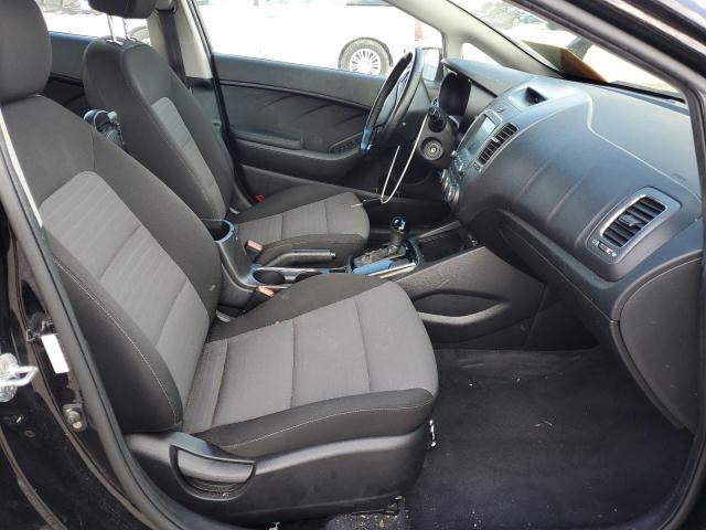 Photo 5 from auction – 2017 KIA FORTE LX with VIN 3KPFL4A76HE057357