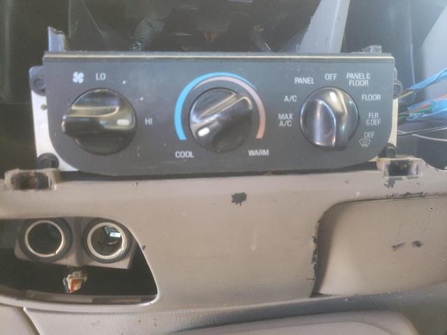 Photo 9 from auction – 2000 FORD EXPEDITION with VIN 1FMPU16L3YLA37804