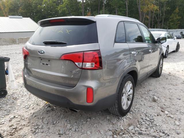Photo 4 from auction – 2015 KIA SORENTO EX with VIN 5XYKU4A76FG647991