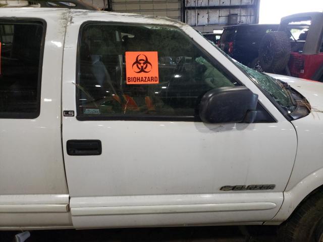 Photo 5 from auction – 2002 CHEVROLET BLAZER with VIN 1GNDT13W72K216554