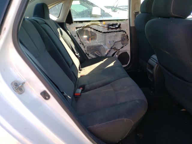 Photo 6 from auction – 2015 NISSAN SENTRA S with VIN 3N1AB7AP1FL632877