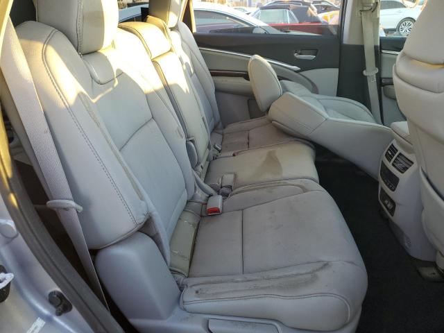 Photo 6 from auction – 2017 ACURA MDX with VIN 5FRYD3H37HB010852