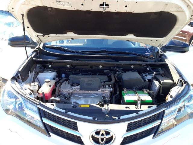 Photo 7 from auction – 2015 TOYOTA RAV4 LE with VIN 2T3ZFREV9FW174572