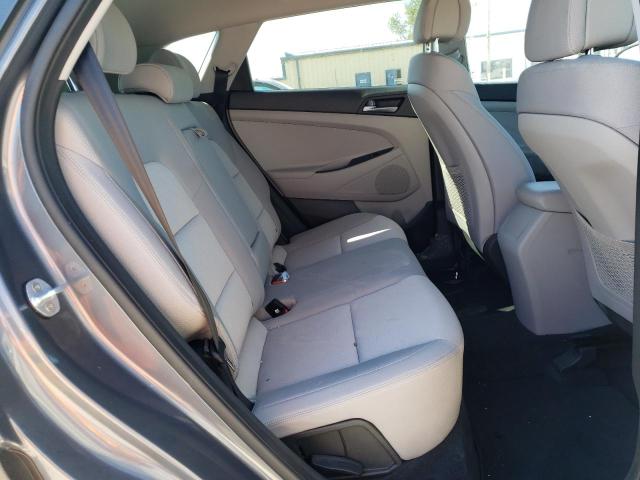 Photo 6 from auction – 2017 HYUNDAI TUCSON LIM with VIN KM8J33A42HU327983
