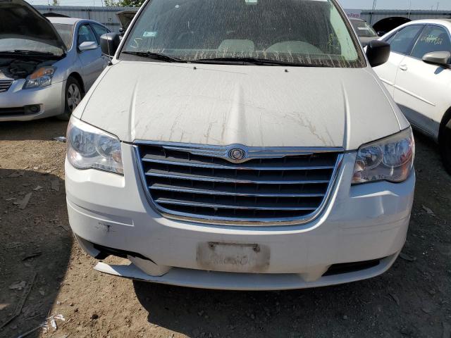 Photo 9 from auction – 2010 CHRYSLER TOWN & COU with VIN 2A4RR4DE4AR315136
