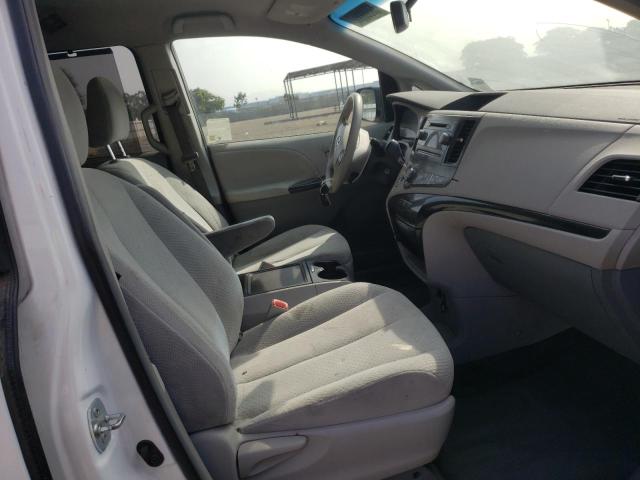Photo 5 from auction – 2014 TOYOTA SIENNA LE with VIN 5TDKK3DC3ES407291