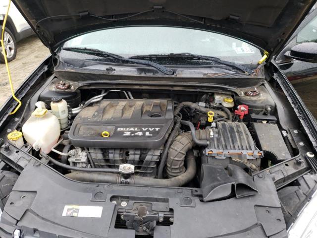Photo 7 from auction – 2014 CHRYSLER 200 LX with VIN 1C3CCBAB8EN122670