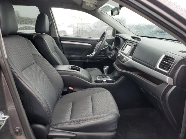 Photo 5 from auction – 2015 TOYOTA HIGHLANDER with VIN 5TDBKRFH5FS203671