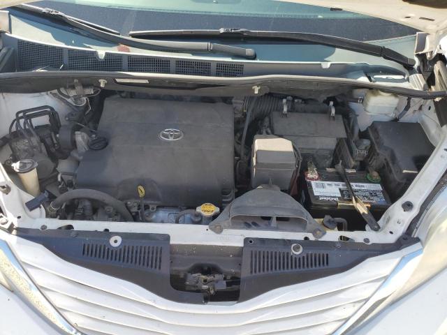 Photo 7 from auction – 2015 TOYOTA SIENNA LE with VIN 5TDKK3DC9FS579309