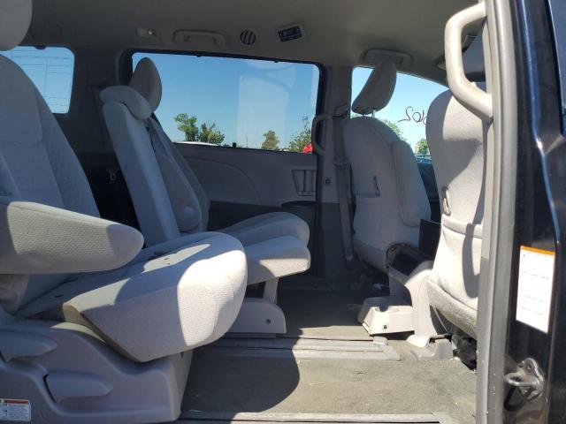 Photo 6 from auction – 2016 TOYOTA SIENNA LE with VIN 5TDKK3DC4GS704914