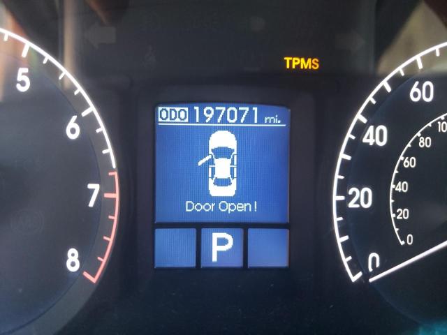 Photo 8 from auction – 2011 HYUNDAI GENESIS 4. with VIN KMHGC4DF8BU144950