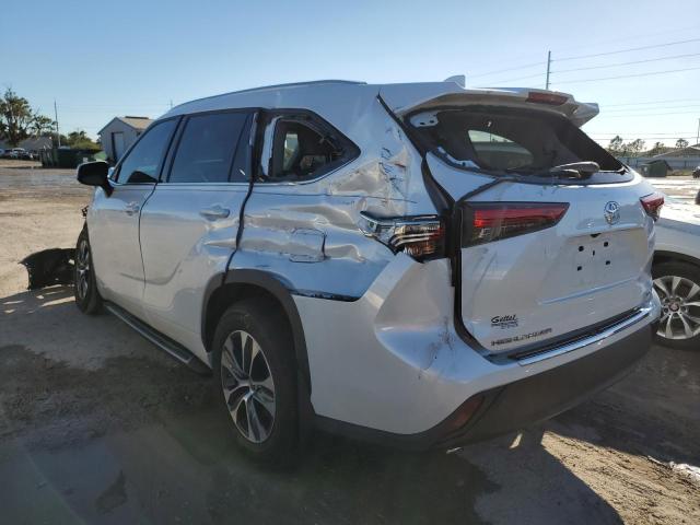 Photo 3 from auction – 2022 TOYOTA HIGHLANDER with VIN 5TDGZRAH1NS090356