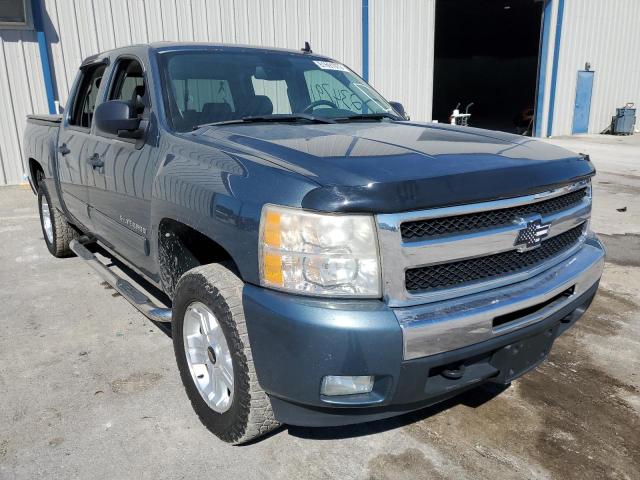 CHEVROLET SILVERADO 2011 with VIN 3GCPKSE35BG388624 - Photo from auction