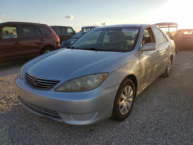 Photo 2 from auction – 2005 TOYOTA CAMRY LE with VIN 4T1BE32K15U013121