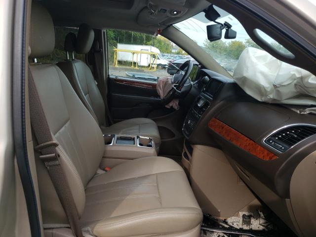 Photo 5 from auction – 2016 CHRYSLER TOWN & COU with VIN 2C4RC1CG6GR199830