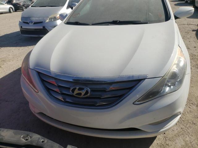 Photo 5 from auction – 2013 HYUNDAI SONATA SE with VIN 5NPEC4AB4DH520893